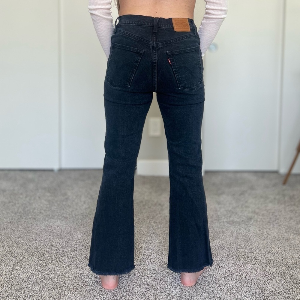 Levi’s Big E Premium Ribcage Crop Flare – High Waisted – Black – Size 25 - Picture 3 of 14